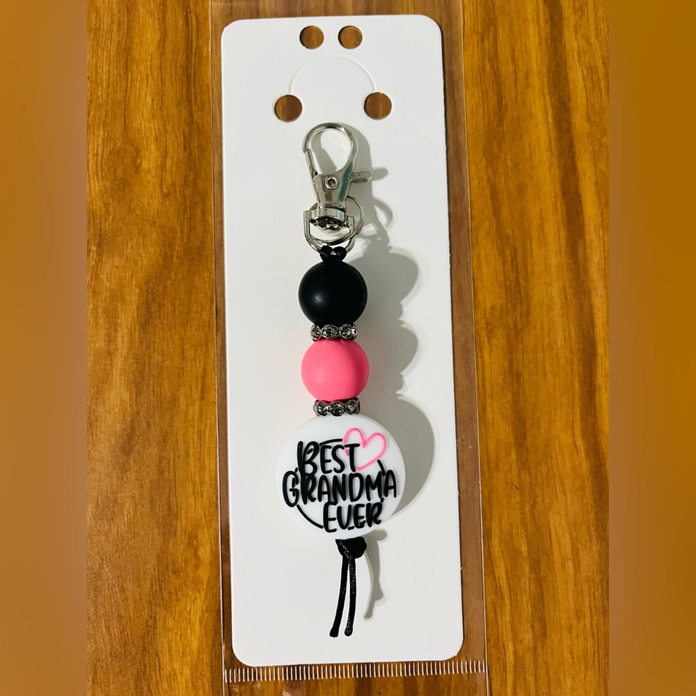 🔥Pink And Black “Best Grandma Ever” Keychain🔥